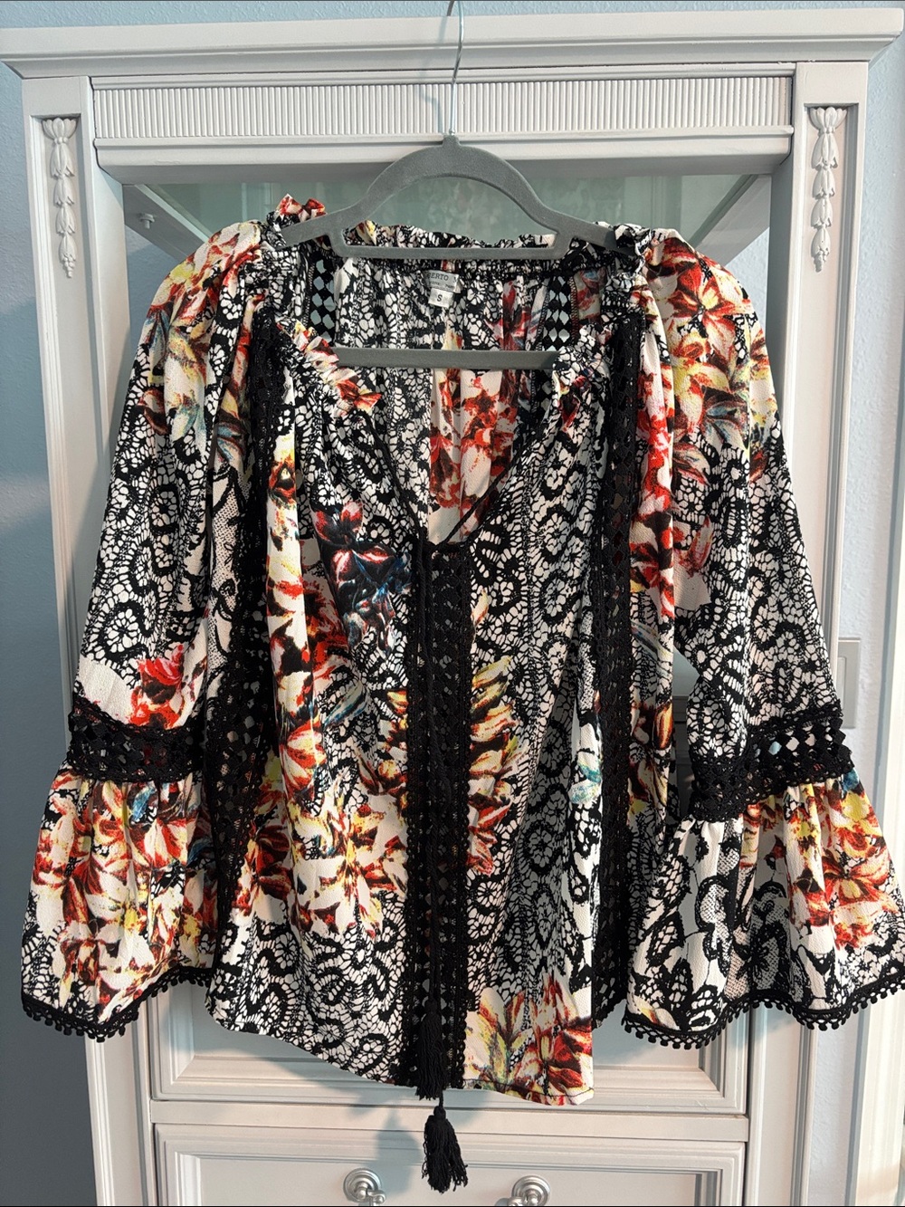 Alberto Makali Black Floral Lace-Trim Peasant Blouse